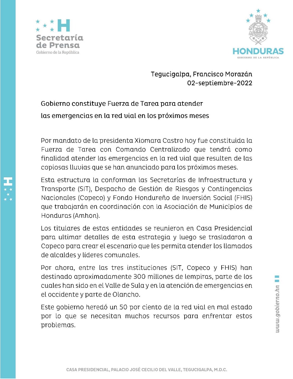 Presidenta Xiomara Castro entrega reconocimiento a María Elena Bottazzi por su trayectoria y aportes a la humanidad.